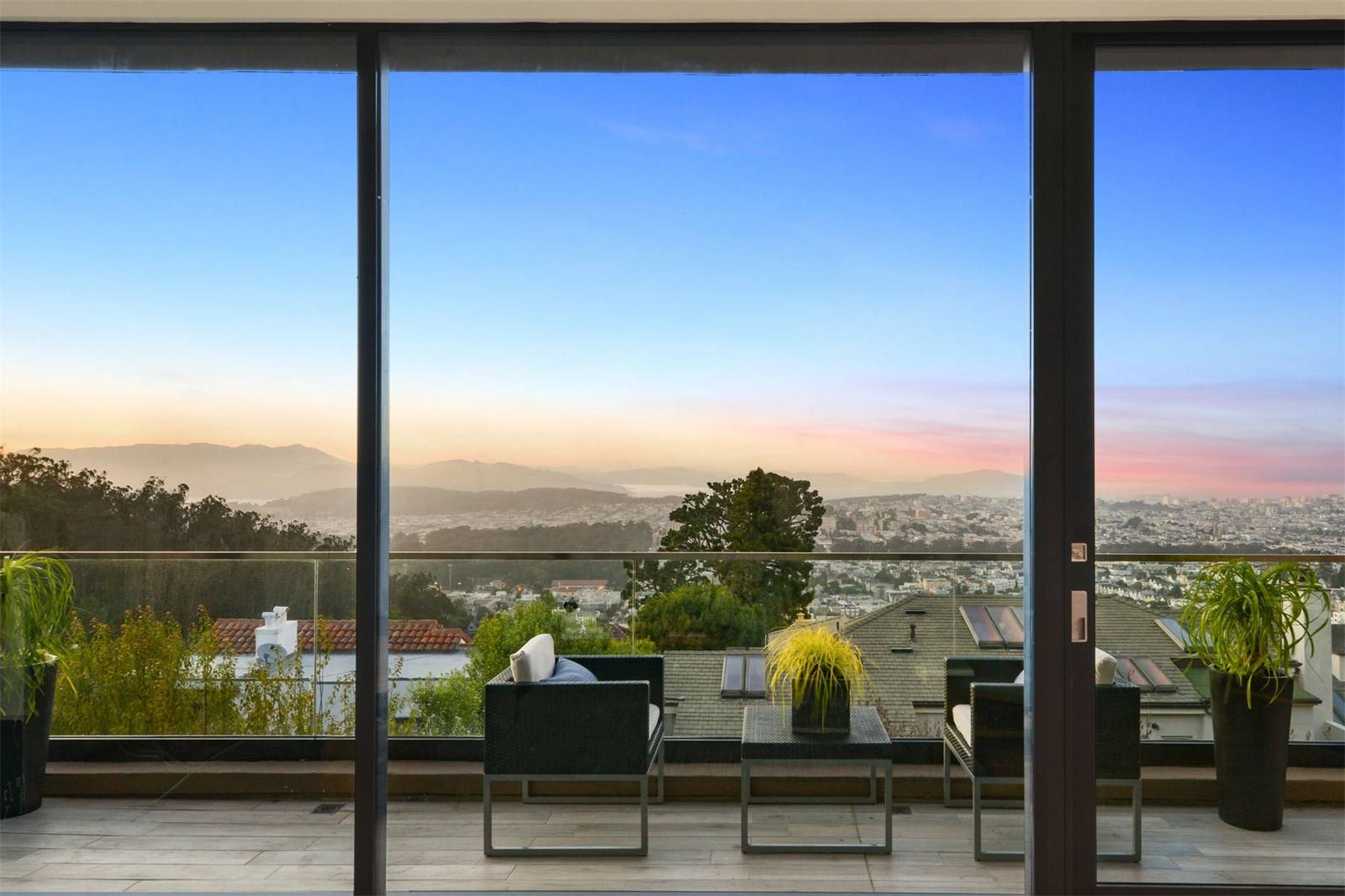 Inside a Panoramic Wonder in San Francisco, California Sotheby´s