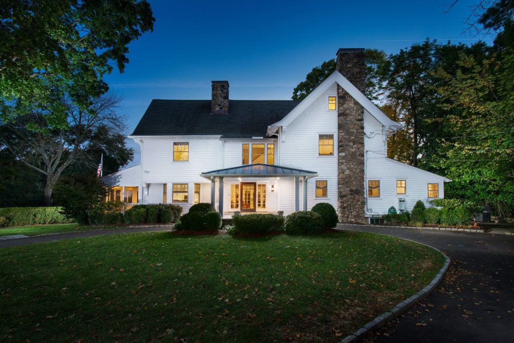 Video of the Week Take a Virtual Tour of a Timeless Home in New Canaan, Connecticut Sotheby´s