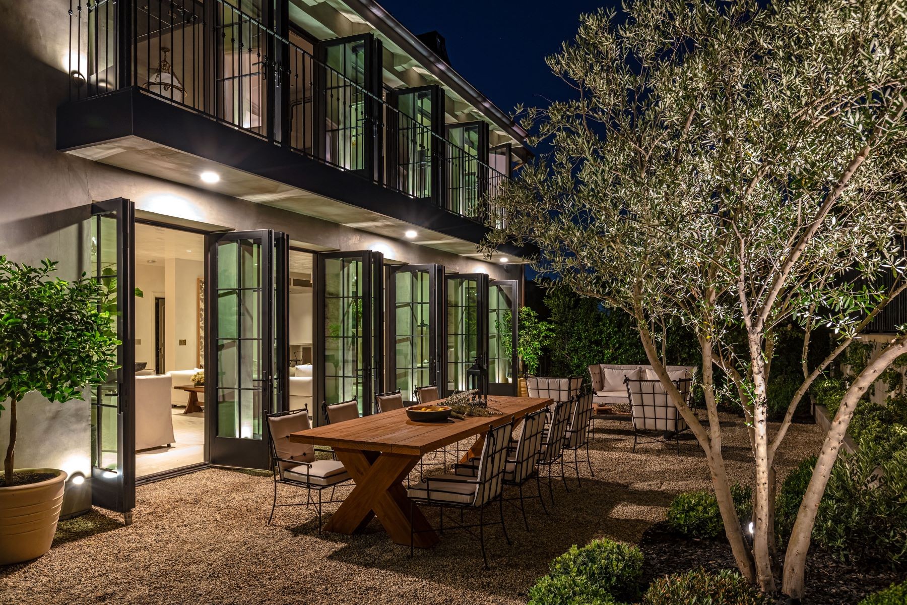 Inside a Designer’s Sophisticated Home in L.A.’s Bird Streets Sotheby