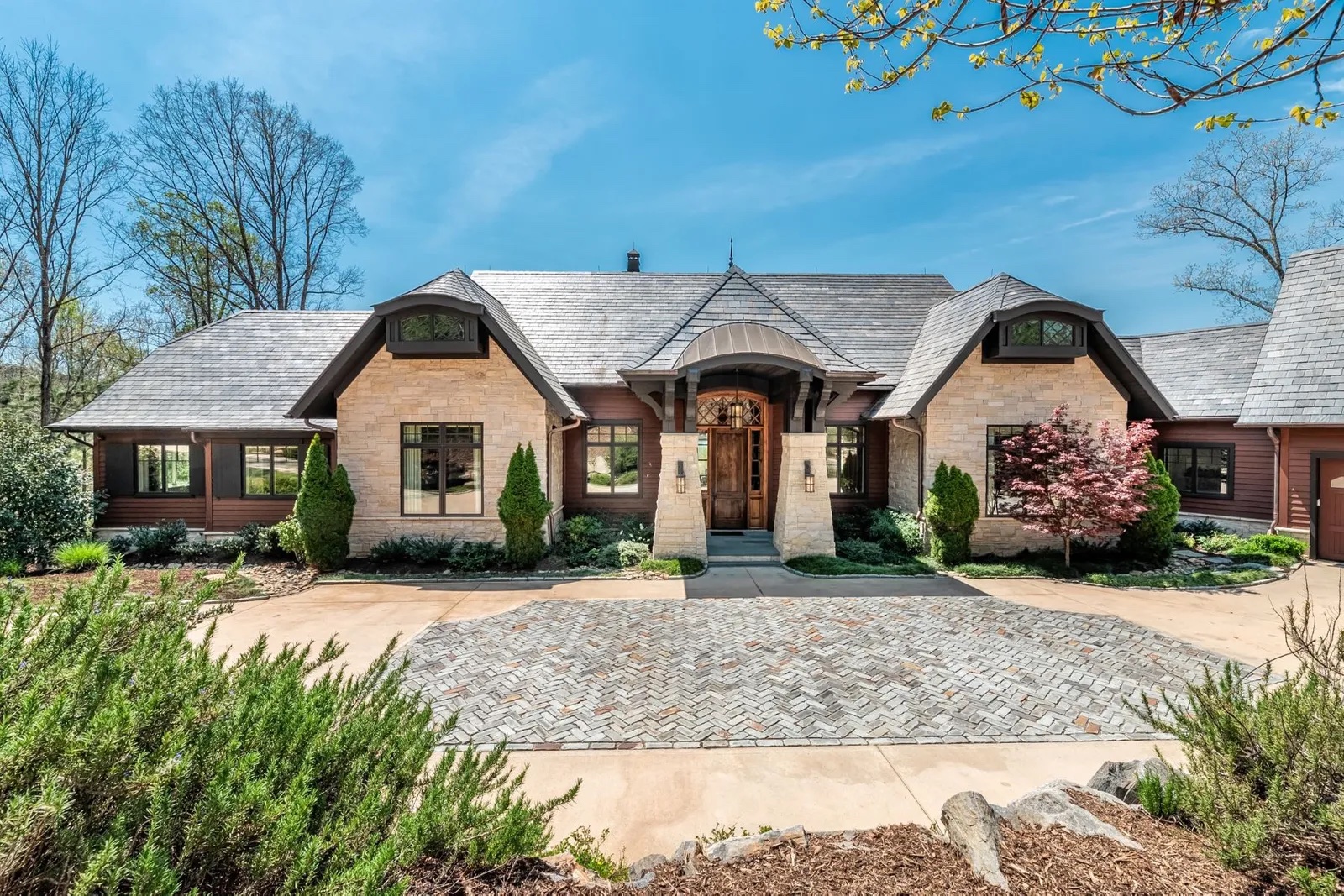 Video of the Week Take a Virtual Tour of a Lakefront Estate in Sunset