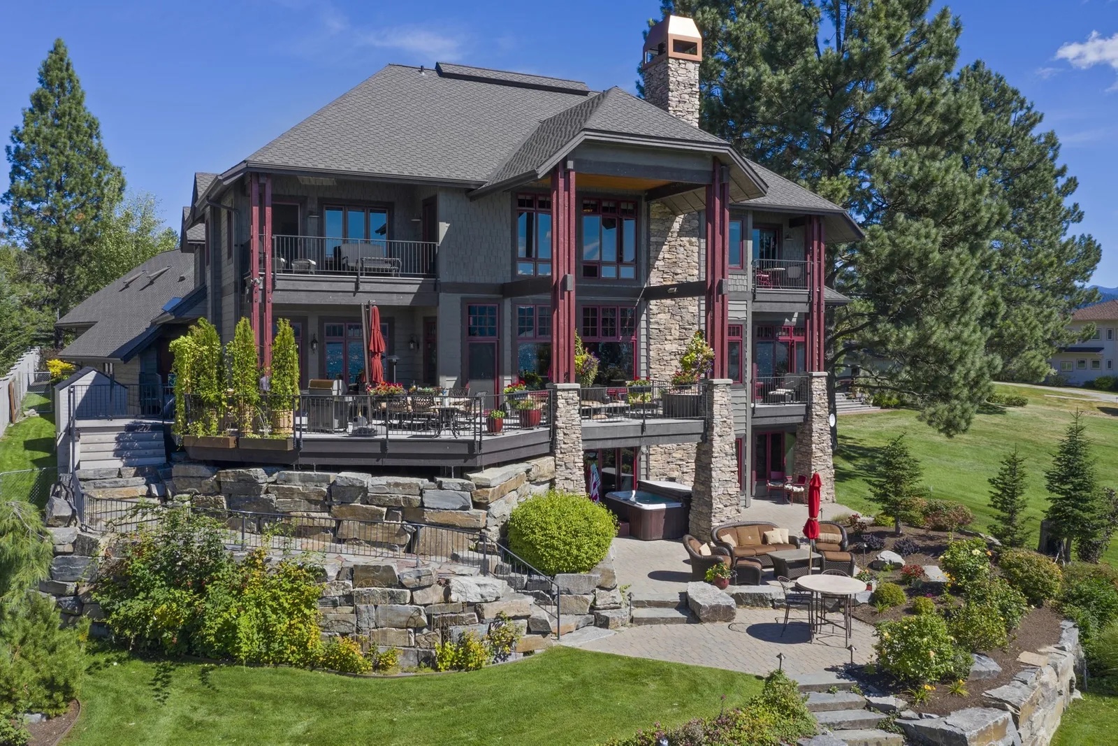 Video of the Week Take a Virtual Tour of a Striking Lakefront Home in