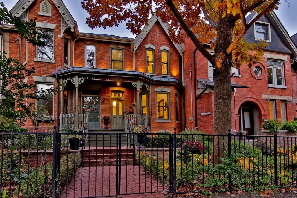 Video of the Week Take Virtual Tour of a Historic Cabbagetown Victorian in Toronto Sotheby´s