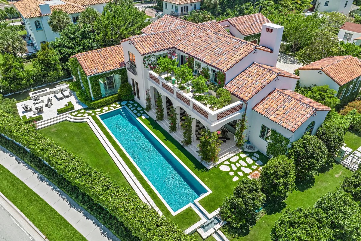 Inside a Waterfront Home in West Palm Beach Sotheby´s International