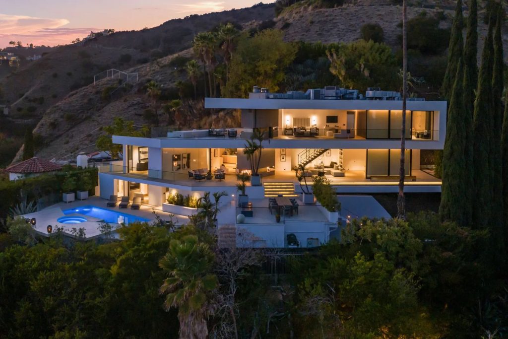 Video of the Week A Stunning Hilltop Home in Los Angeles, California