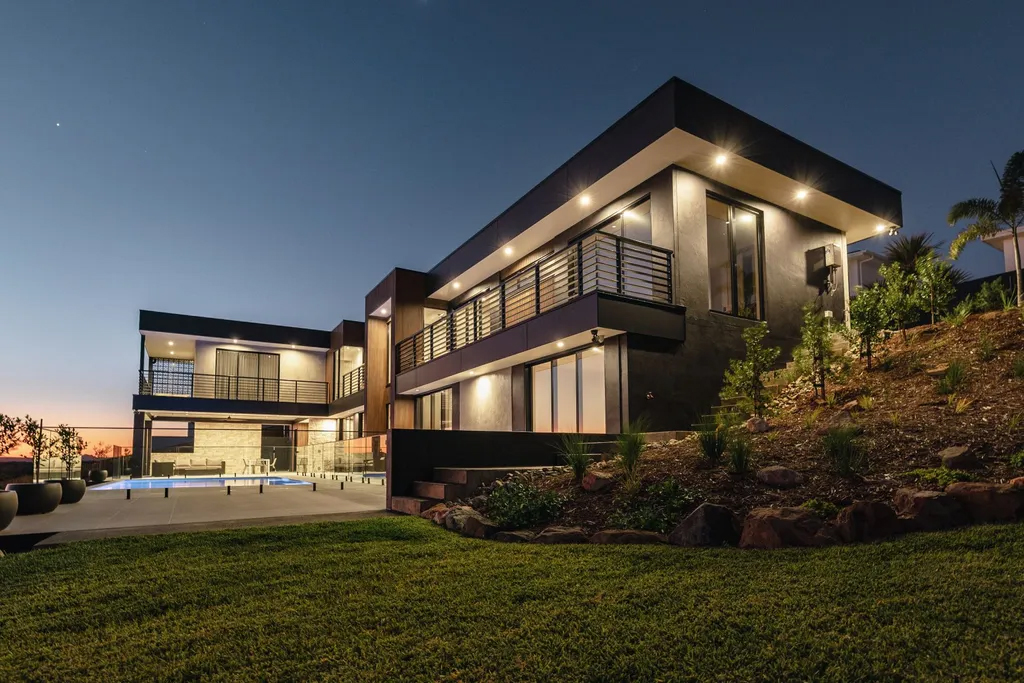 Video of the Week A Sublime Coastal Residence in Sunshine Coast