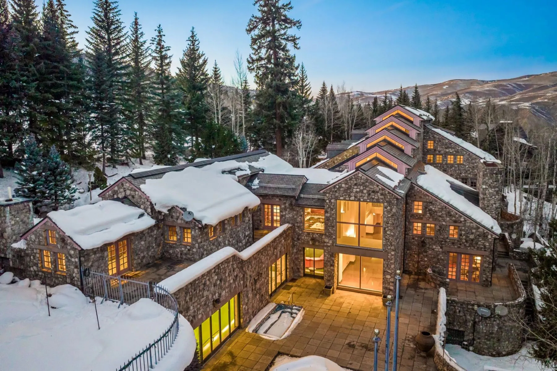 Luxury Real Estate Headlines: Fourth Week in January 2025