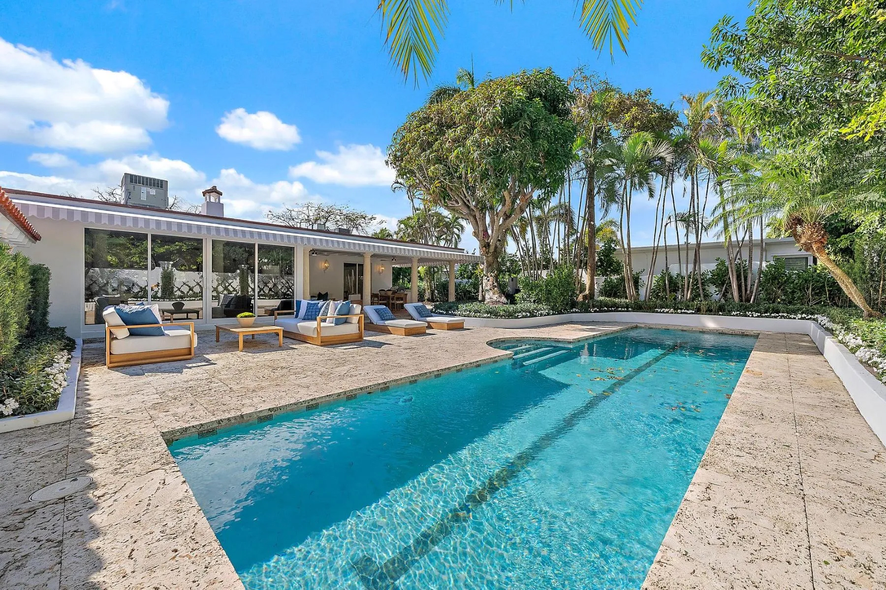 Inside a Chic Mediterranean-Inspired Oasis in Palm Beach