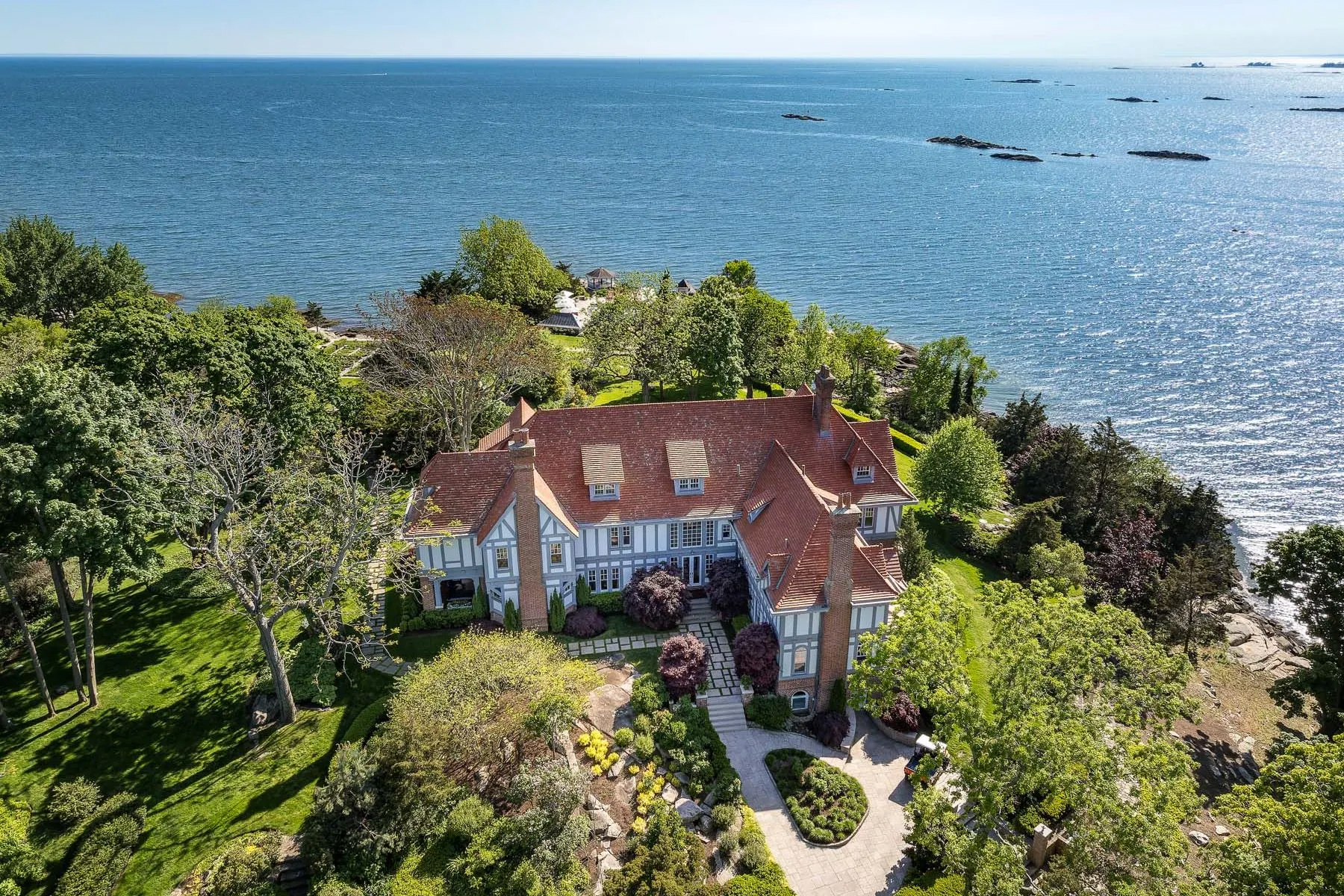 Inside a Resort-Like Getaway on a Private Connecticut Island