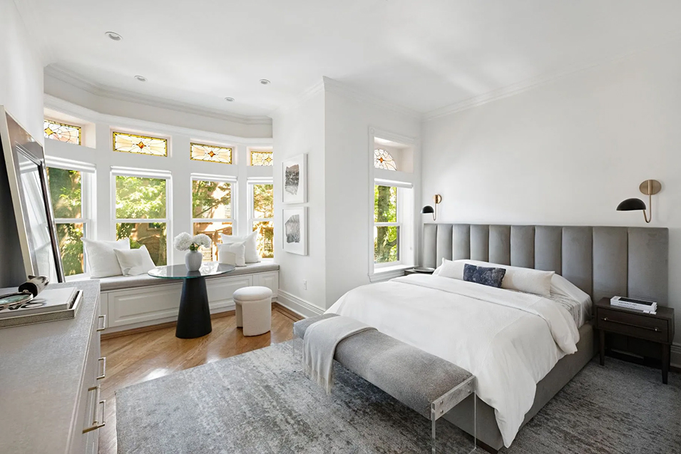 Inside a Quintessential Brooklyn Townhouse – Sotheby's International ...