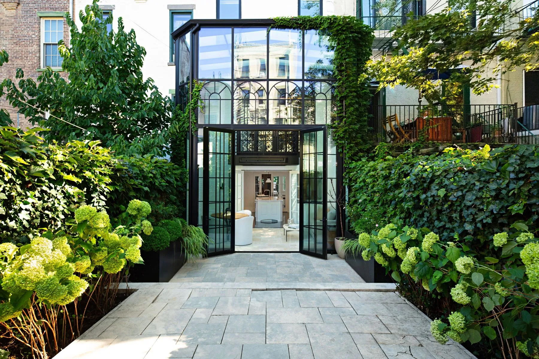 Inside a Quintessential Brooklyn Townhouse