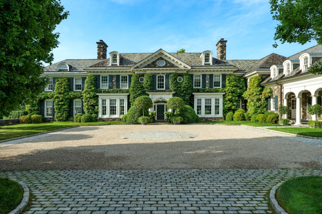 Conyers Farm Drive, Greenwich, Connecticut