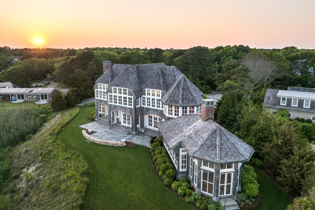 Home in Osterville, Massachusetts