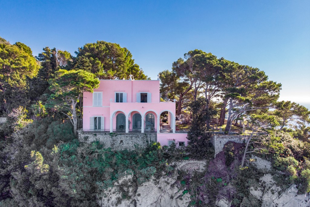 Pink villa in Capri, Italy