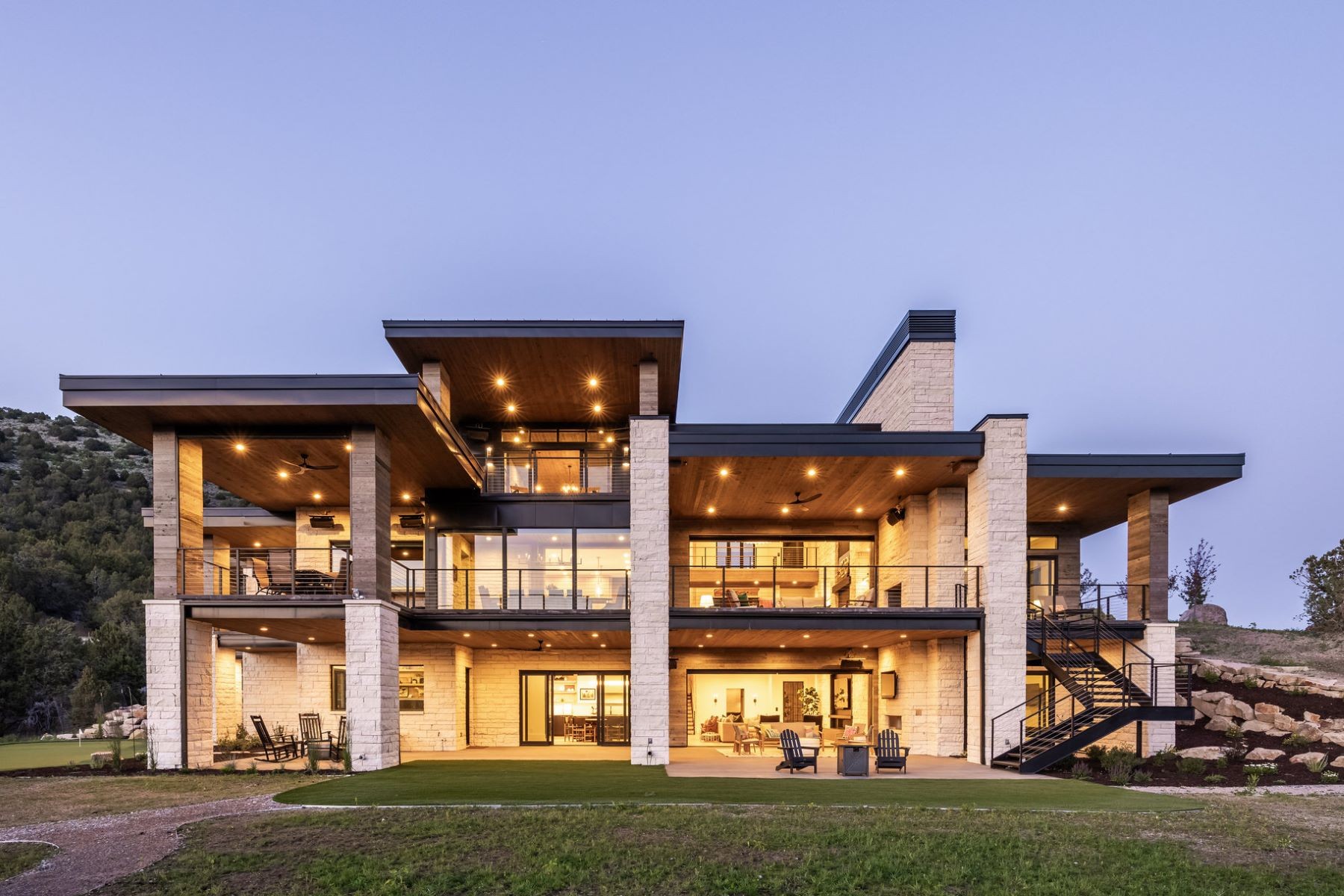 Luxury Lens: Does the Era of a Residence Shape Its Price?