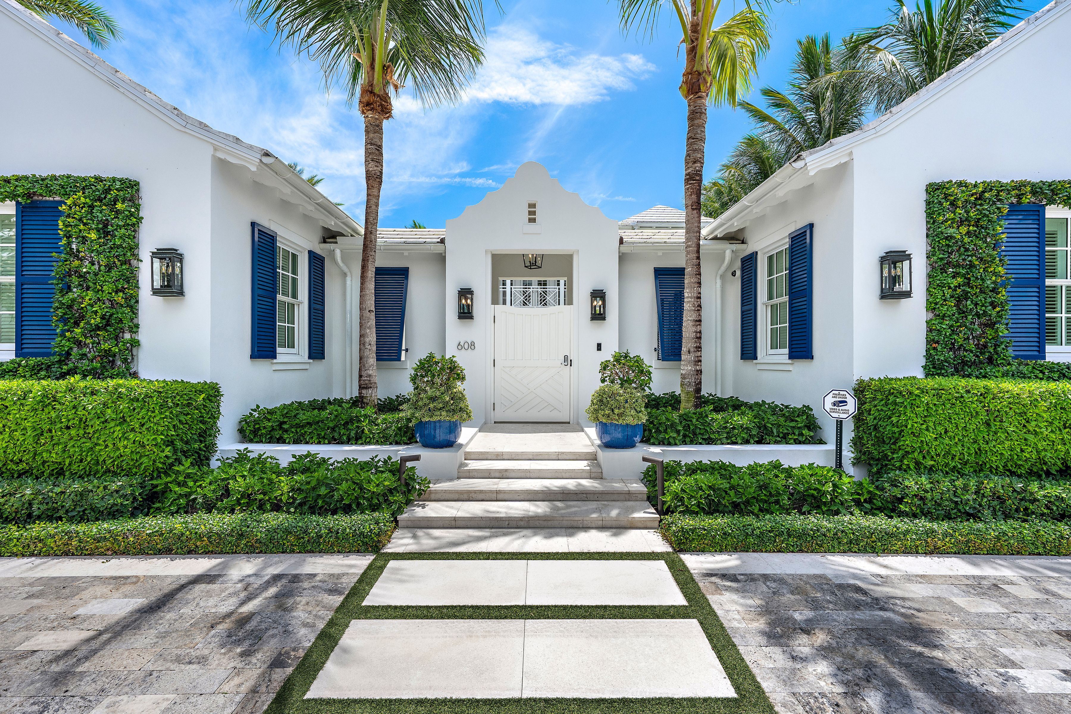 Inside a Beautiful, Breezy Island Escape in Palm Beach