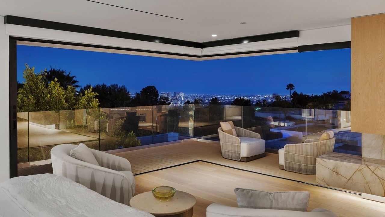 primary bedroom balcony with city views