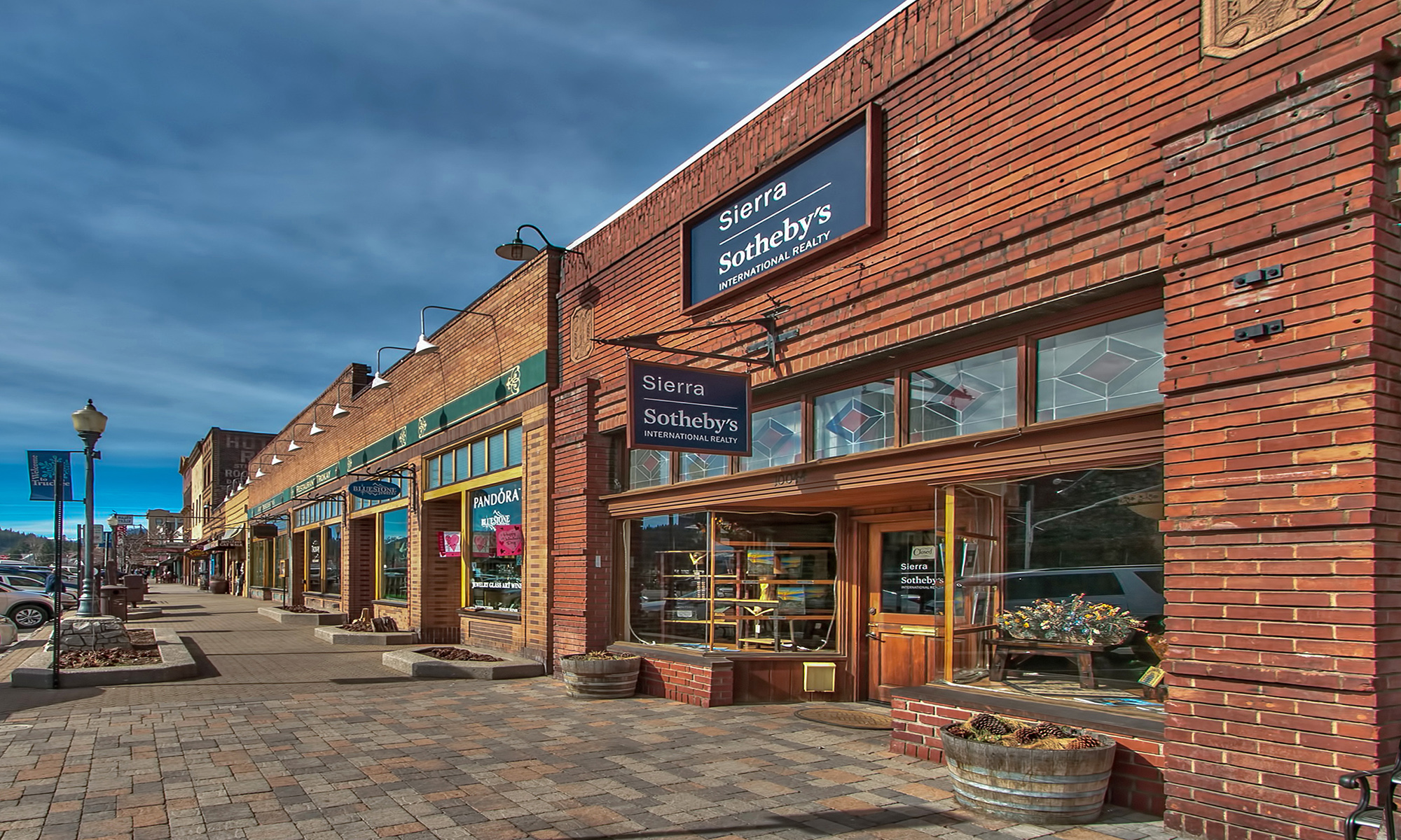 Sierra Sotheby’s Welcomes Breck Overall