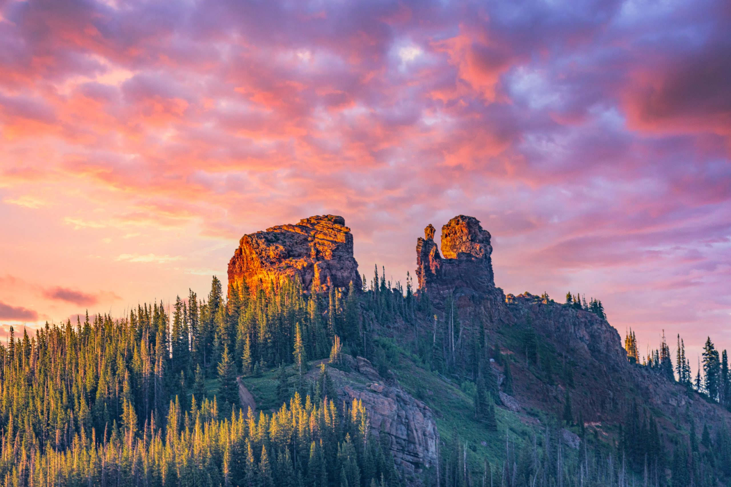 SLEEPING GIANTS & RABBIT EARS: A GUIDE TO STEAMBOAT’S TOP LANDMARKS